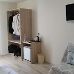 Dreamy Airport\'S Apartment